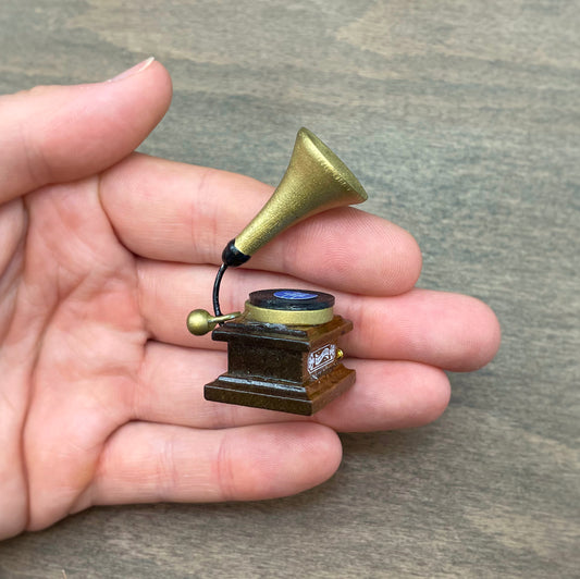 Miniature Phonograph / Gramophone. 1:12 Scale Miniature Accessory