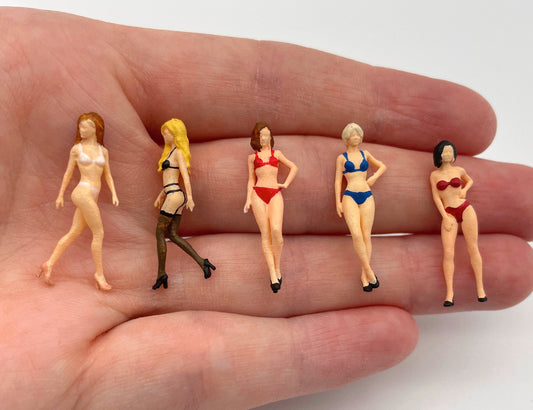 Miniature Human Girl Bikini Model Figures. 1:64 S Scale. Women Supermodels